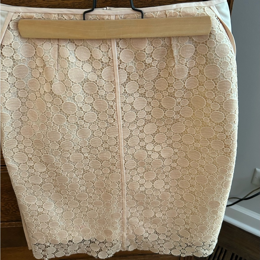 Elegant Marc Jacobs Lace Cream Skirt